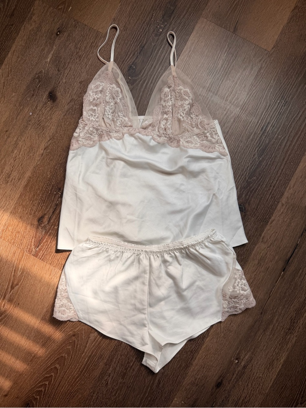 Flora Nikrooz Cream Lace-Trim Satin Cami & Short Sleep Set